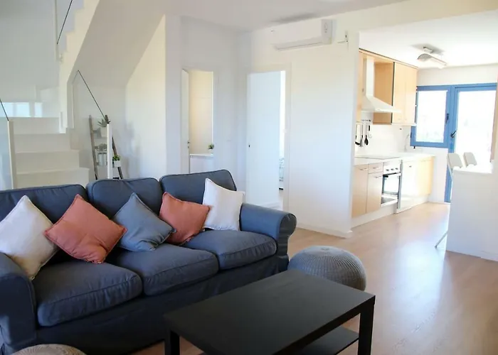 Atico-duplex Cerca De Y La Playa - *